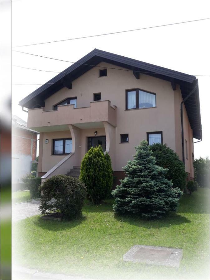 Apartman Kristian Apartment Velika Gorica Exterior photo